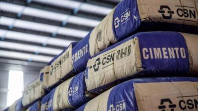 A troca de comando chega em um momento de reestruturação financeira da companhia (Imagem: Shutterstock)