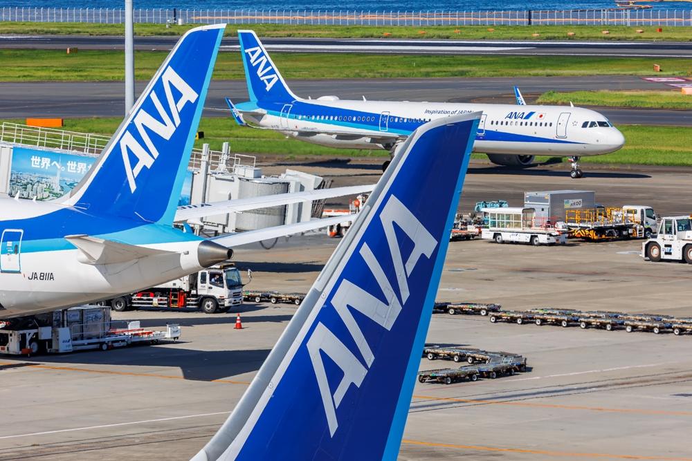 ANA faz voos diretos para dezenas de países em vários continentes (Imagem: Shutterstock)