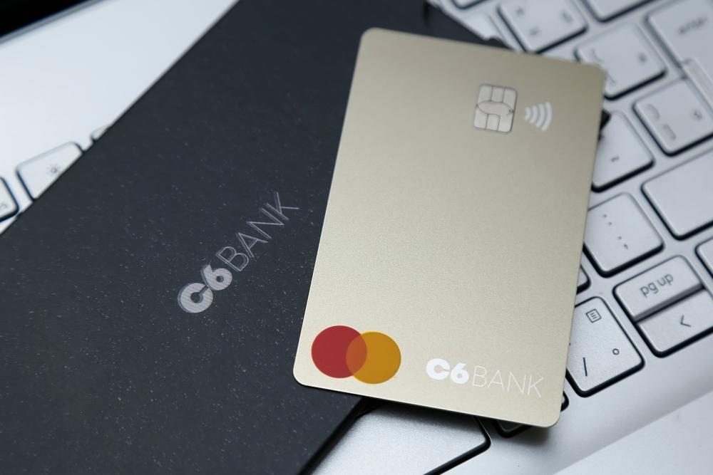 C6 é um dos maiores bancos digitais da atualidade (Imagem: Shutterstock)