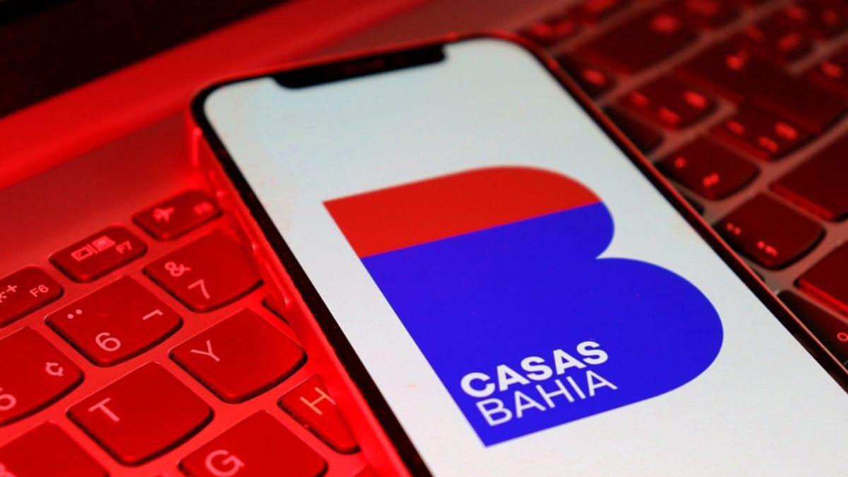 O estoque reúne devoluções e logística reversa, com peças sem uso (Imagem: Shutterstock)