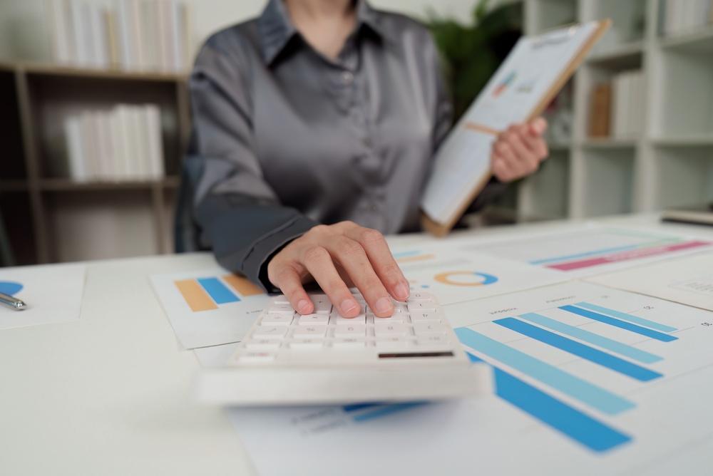 Focus é divulgado semanalmente com as estimativas do mercado para a economia brasileira (Imagem: Shutterstock)