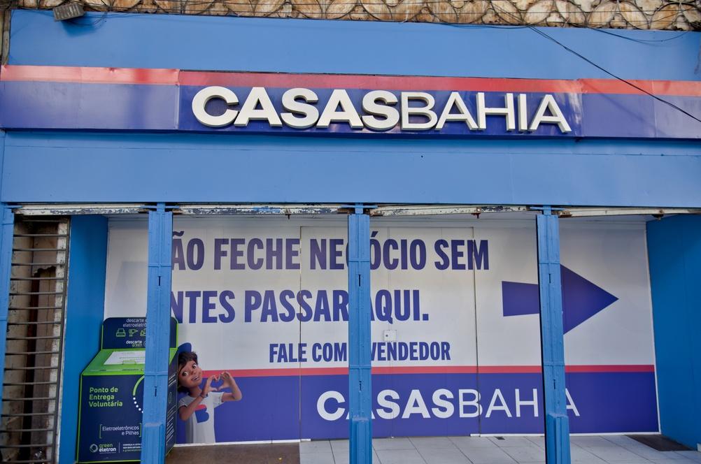 Casas Bahia é uma das maiores empresas de varejo de móveis do país (Imagem: Shutterstock)