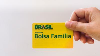 Ministro André Mendonça extingue processo contrário ao Bolsa Família (Imagem: Shutterstock)