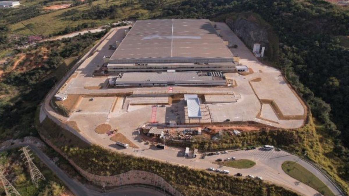 Ao mesmo tempo, FII deseja investir em CRIs e empresas do setor imobiliário (Imagem: Shutterstock)