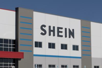 Shein é uma das maiores plataformas de varejo de moda online (Imagem: Shutterstock)