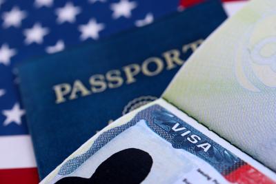Emissão de vistos e passaportes está suspensa temporariamente, dizem serviços diplomáticos (Imagem: Shutterstock)