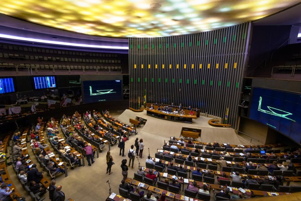 Os 54 eleitos se juntam aos 27 senadores escolhidos em 2022 (Imagem: Divulgação)