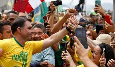 Direita avançou no Senado e nos governos estaduais, enquanto Lula teve seu pior 1º turno desde 1998 (Imagem: Shutterstock)