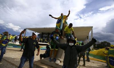 Ataques de 8 de janeiro culminara na prisão de centenas de pessoas por tentativa de golpe de Estado (Imagem: Agencia Brasil)