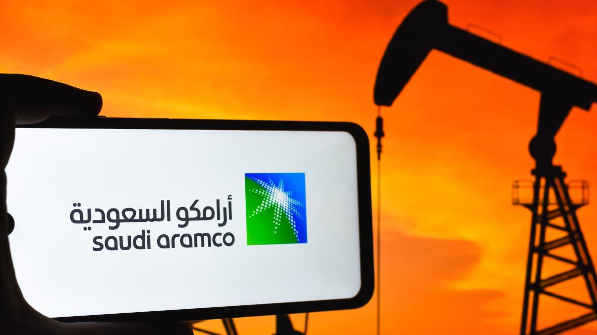 A semana começou em alta para as ações de petroleiras ao redor do mundo (Imagem: Shutterstock)