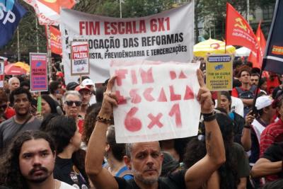 Mudança no modelo de contrato de trabalho deve começar a funcionar em dois meses, caso aprovado (Imagem: Shutterstock)