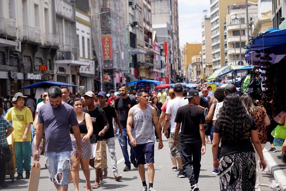 Por lei, agora os trabalhadores terão de folgar duas vezes por semana (Imagem: Shutterstock)