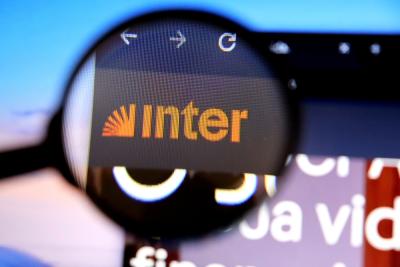 Inter é um dos maiores bancos digitais do país, com milhões de clientes (Imagem: Shutterstock)
