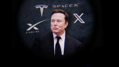 Musk tem participações nas duas empresas que foram fundadas por ele mesmo (Imagem: Shutterstock)