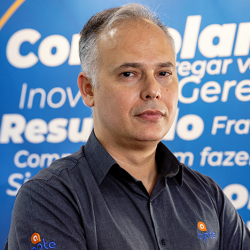 Douglas Souza